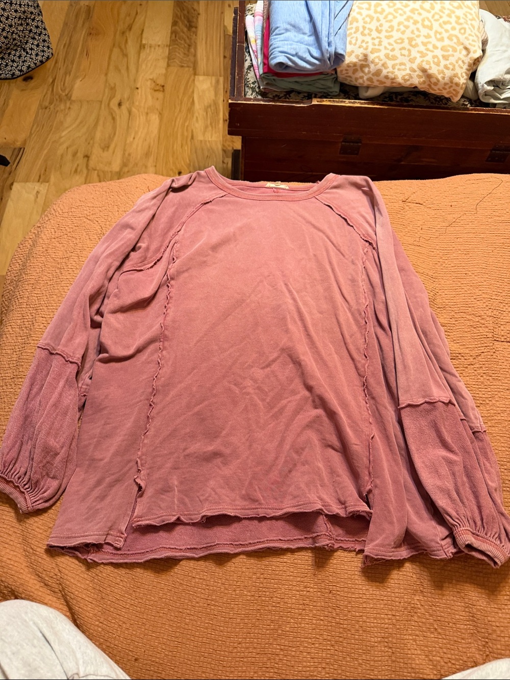 Easel Long sleeve Top